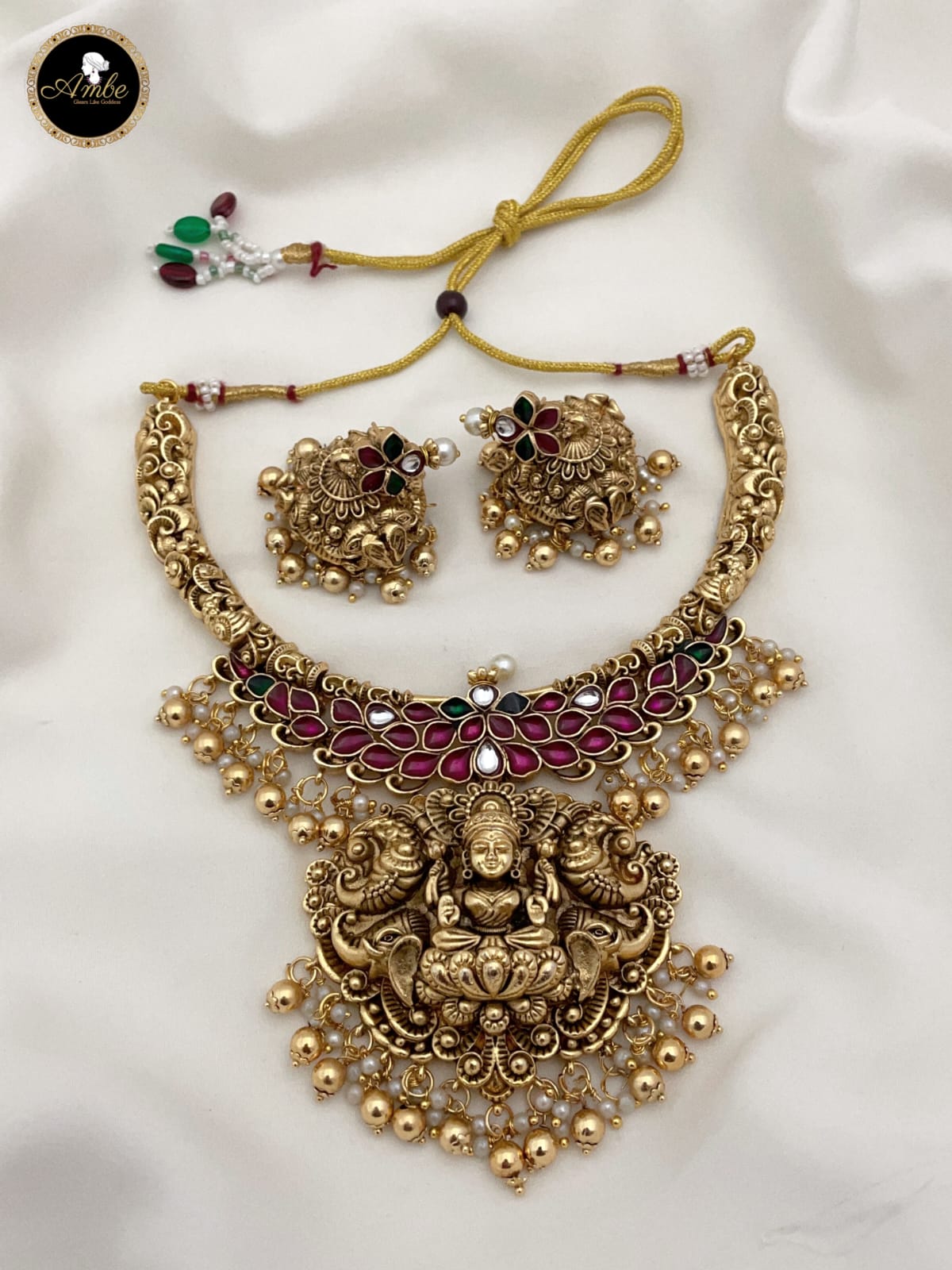 Antique Lakshmi Temple Jewelry Set – South Indian Bridal Necklace with Earrings