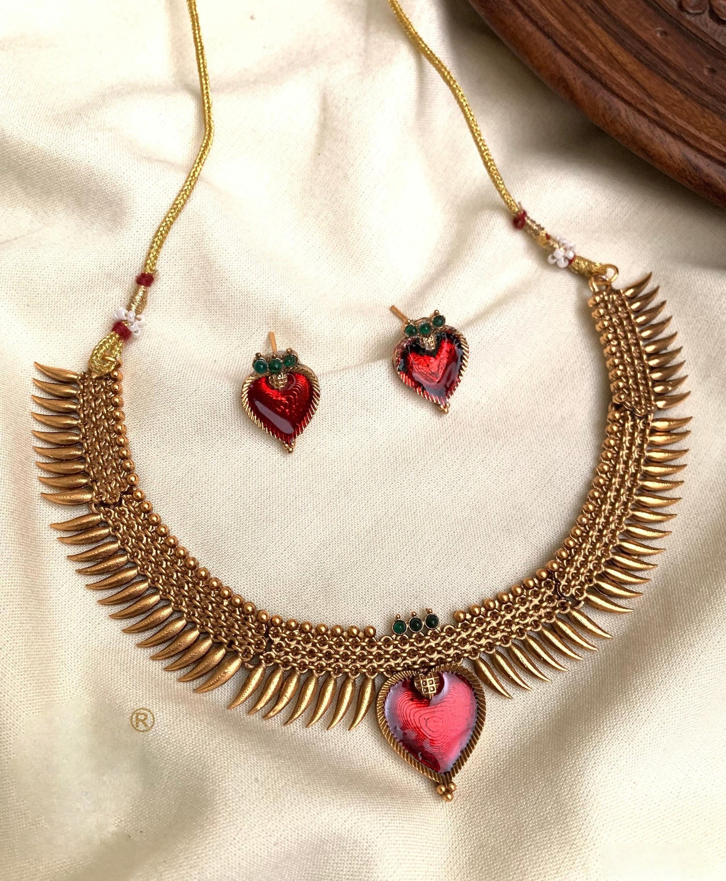 Premium pichipoo gold like necklace