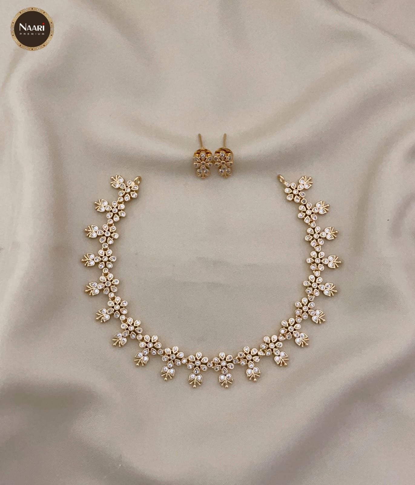 Luxury Diamond Replica Necklace