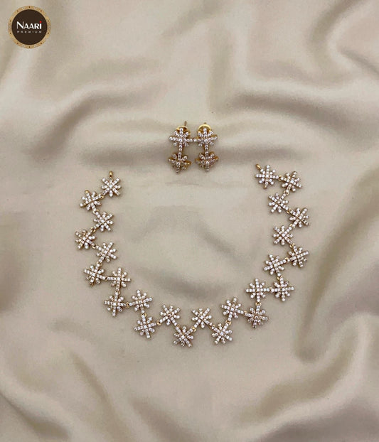 Premium diamond trending necklace