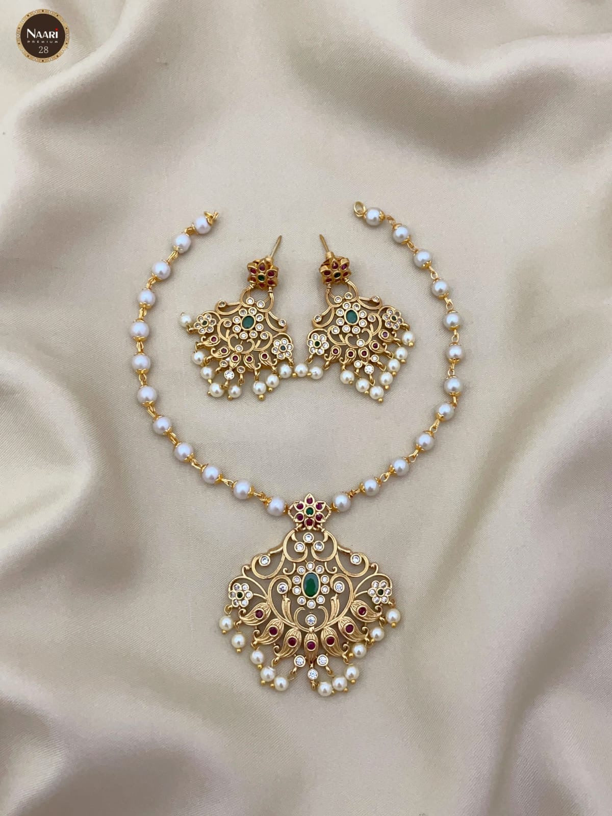 Premium Pearl necklace