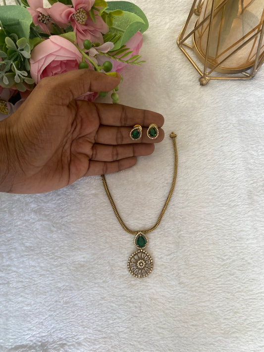 Premium emerald stone atigai
