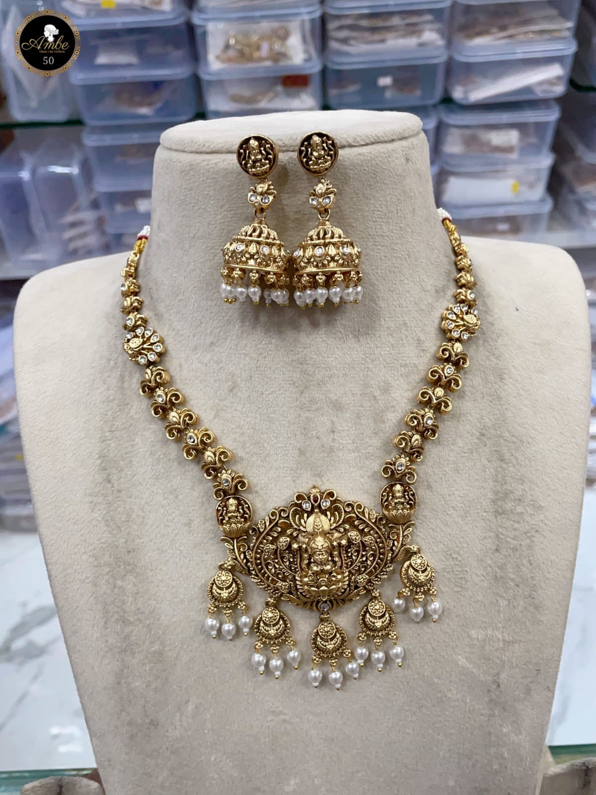 Premium lalshmi Pearl droppings haram