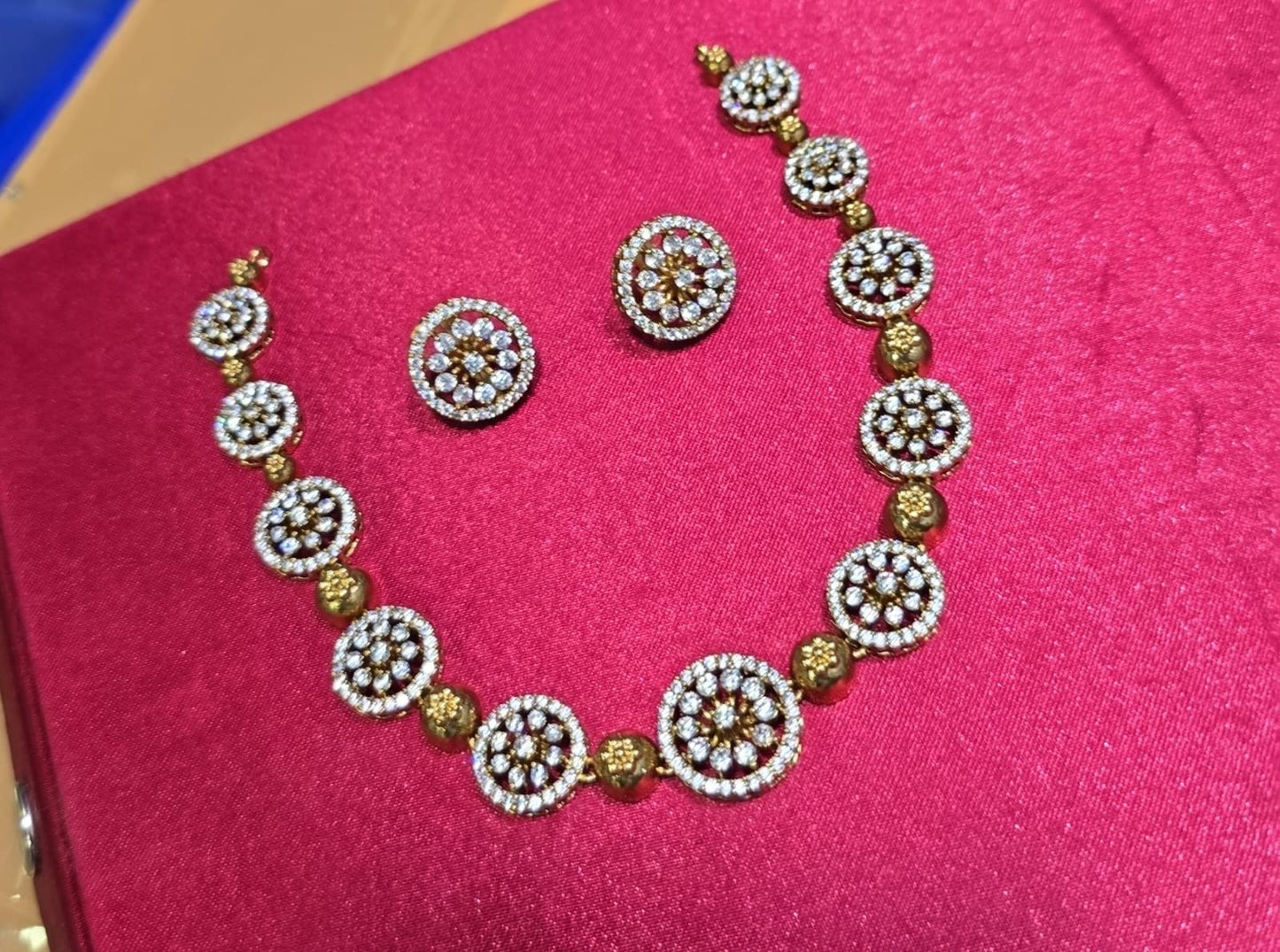 Premium royal diamond necklace