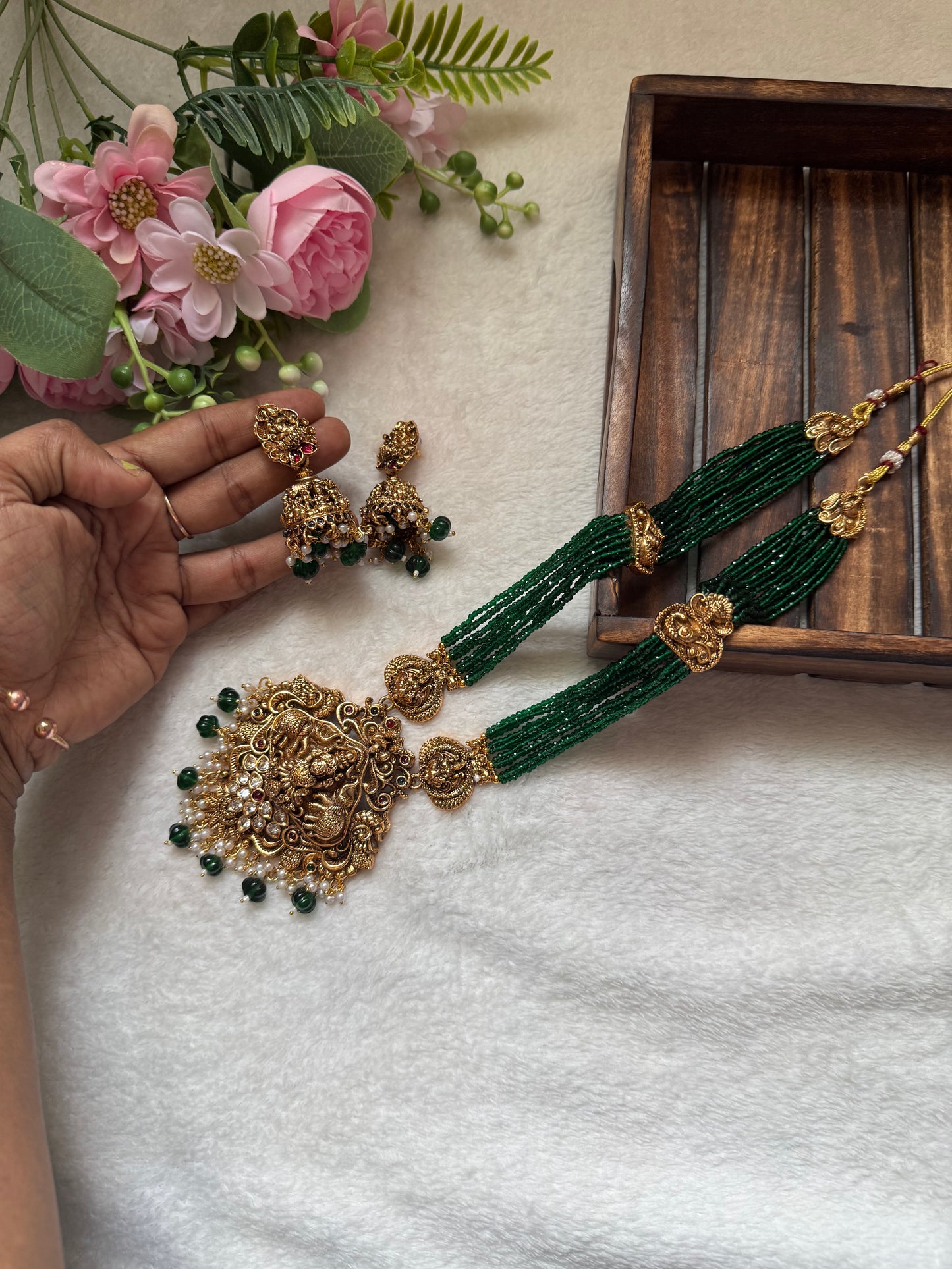 Premium antique finish 3D Lakshmi haram -onyx dark green beads