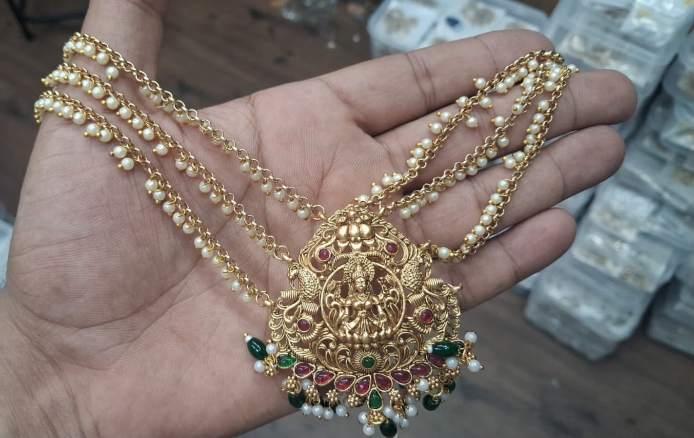 Premium Lakshmi pearl hair brooch