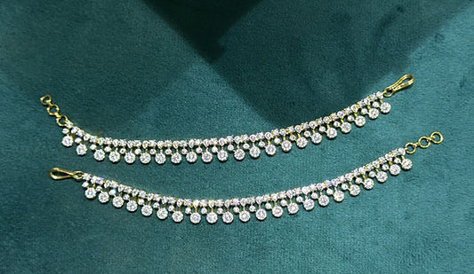 Diamond replica maatal(ear chain)