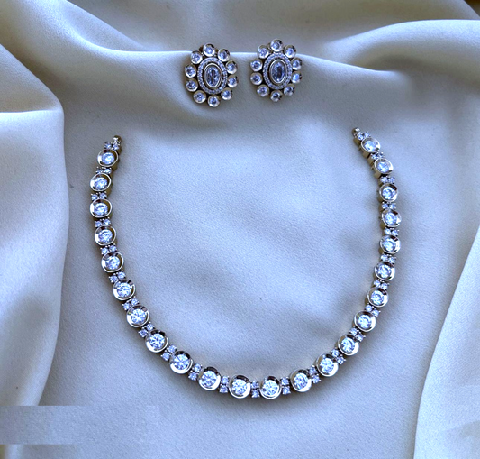 Premium diamond finish necklace