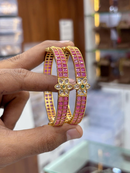 Premium kemp stone flower bangles