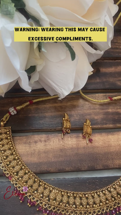 Traditional rice pearls necklace